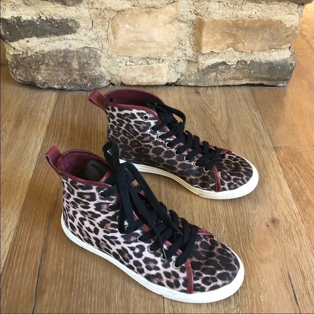 🔥🔥SALE🔥🔥ZIMMERMAN LEOPARD print sneakers Y2K sz 7 price firm!